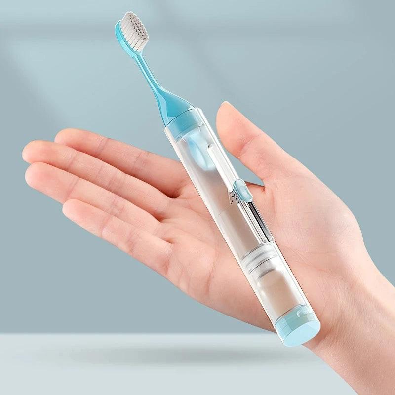 Portable 3-in-1 Toothbrush Set – lifestyle use photo | Buzzora