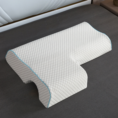 Arched Couple Pillow – packaging and accessories | Buzzora